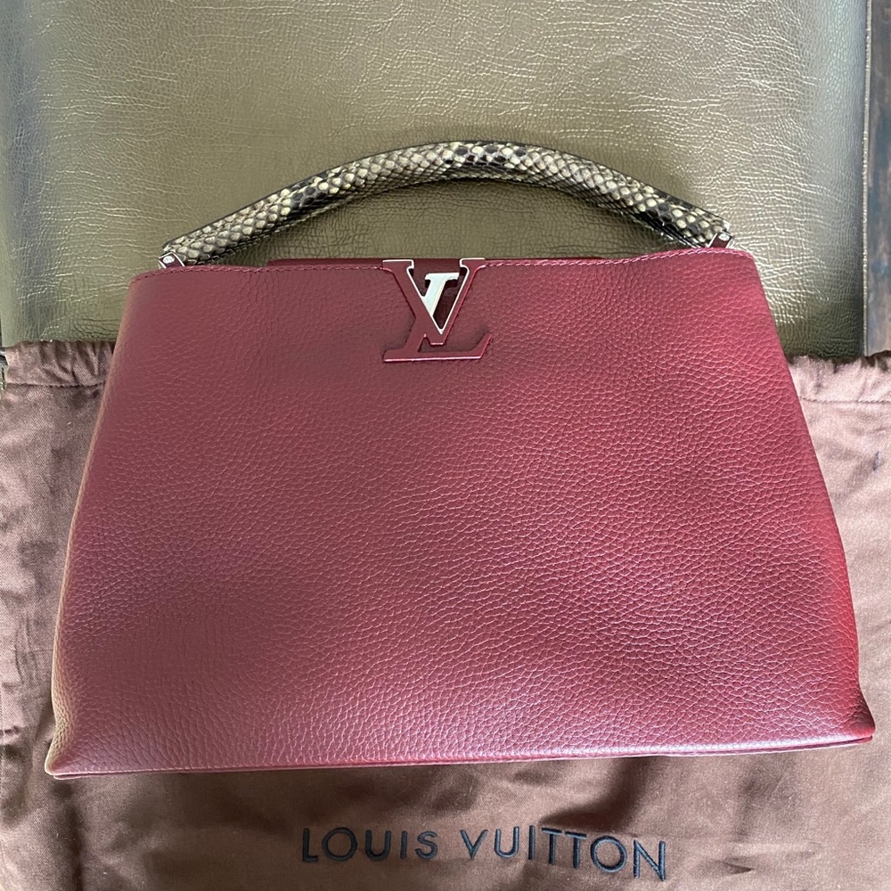 ❗️SOLD❗️💯% Auth LV Capucines MM python handle - Picture 2 of 16